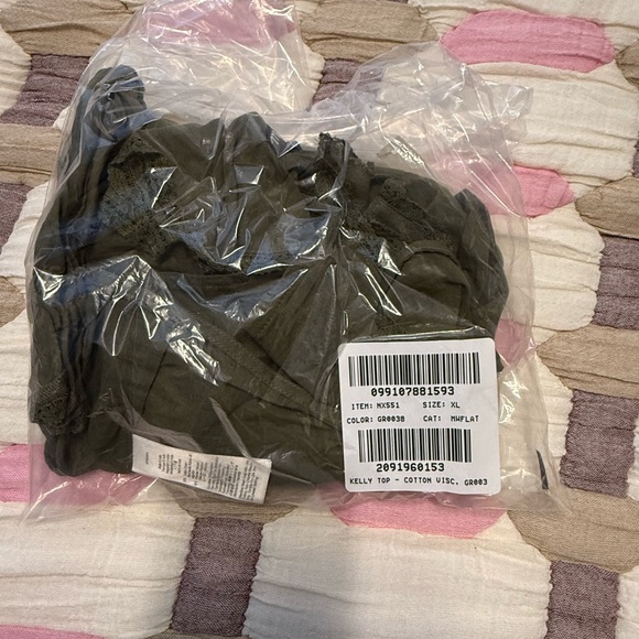 Madewell Kelly Pintucked Ruffled Puff-Sleeve Top Shirt NWT XL Olive Green - Picture 9 of 10